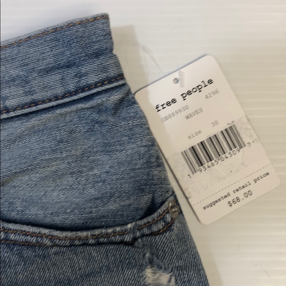 Free People Sofia Waves Denim Shorts size 30 - Picture 4 of 14